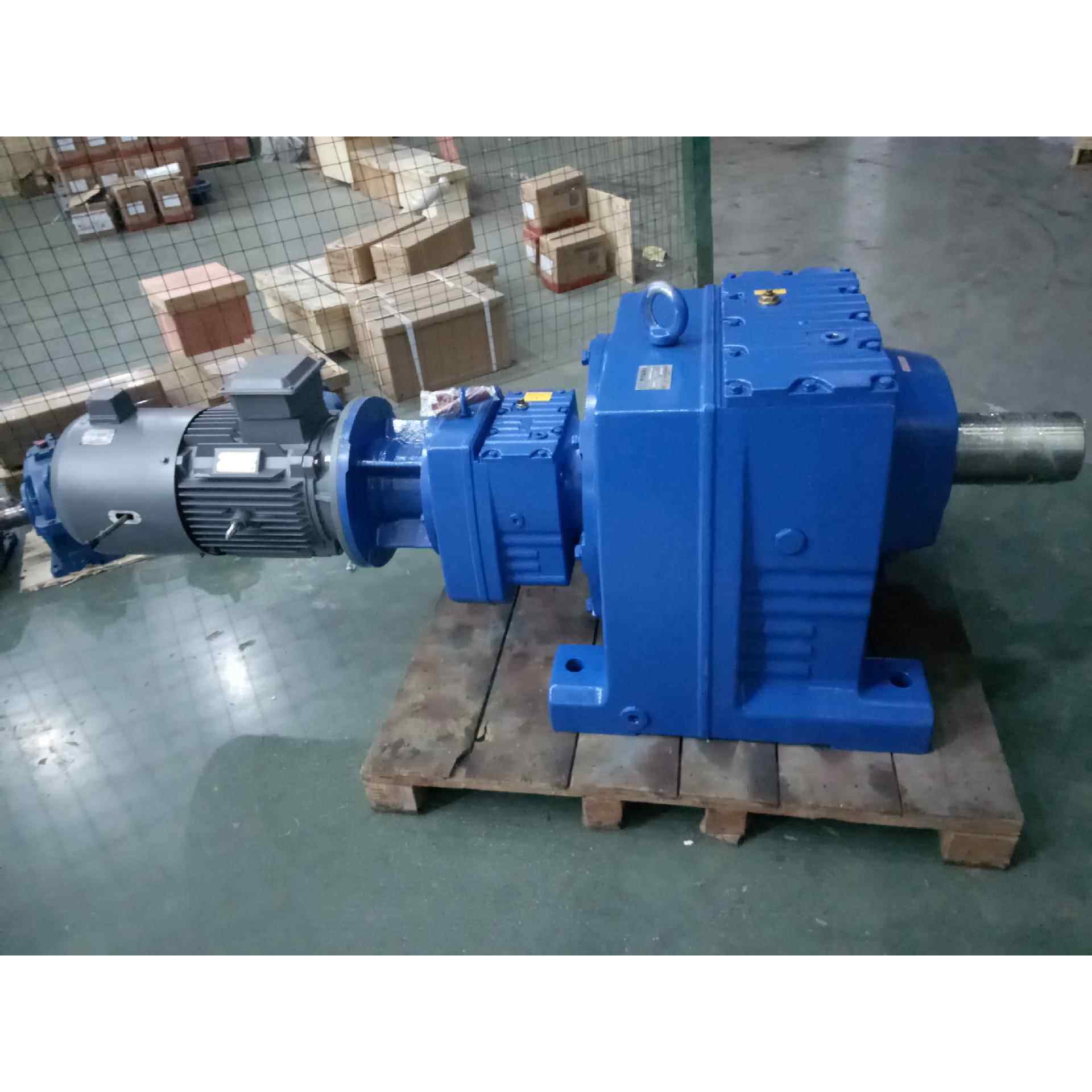 减速机组合斜齿轮减速机R97R57硬齿面减速机型号齐全