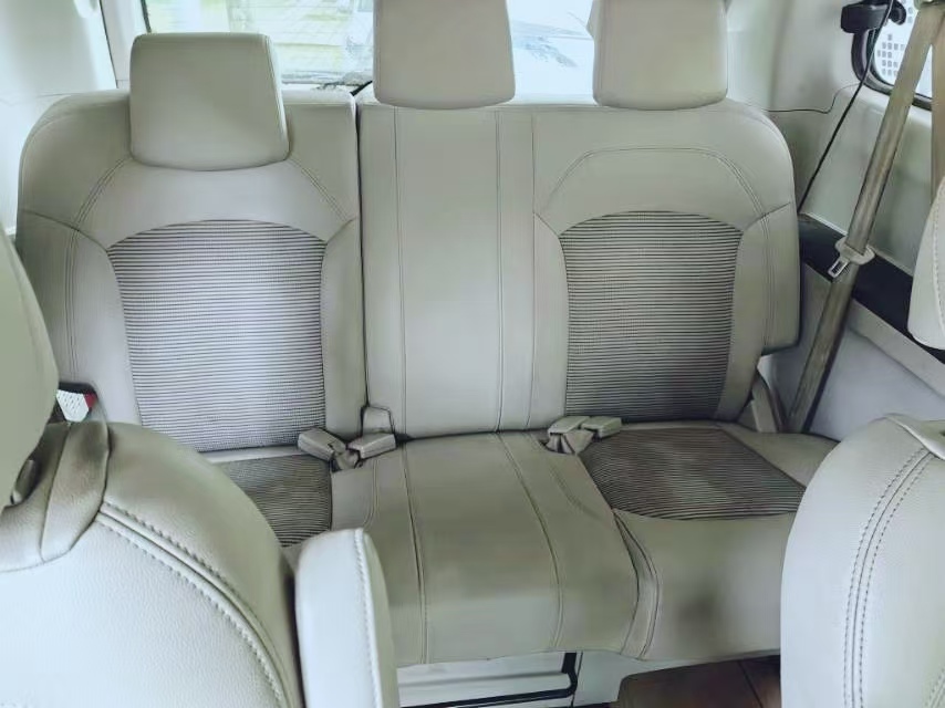 11月20日南充贸易公司18年上牌上汽大通G10PLUS1.9T柴油精英版手续齐全正常过户网络拍卖公告