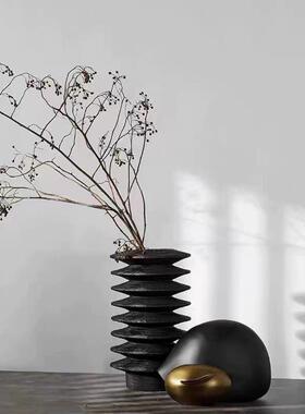 现代极简创意树脂工艺摆件家居民宿样板房复古黑色软装饰品摆设