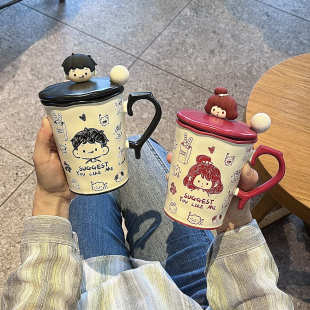 马克杯带盖勺家用喝水杯小众设计感早餐杯 可爱涂鸦陶瓷杯子情侣款