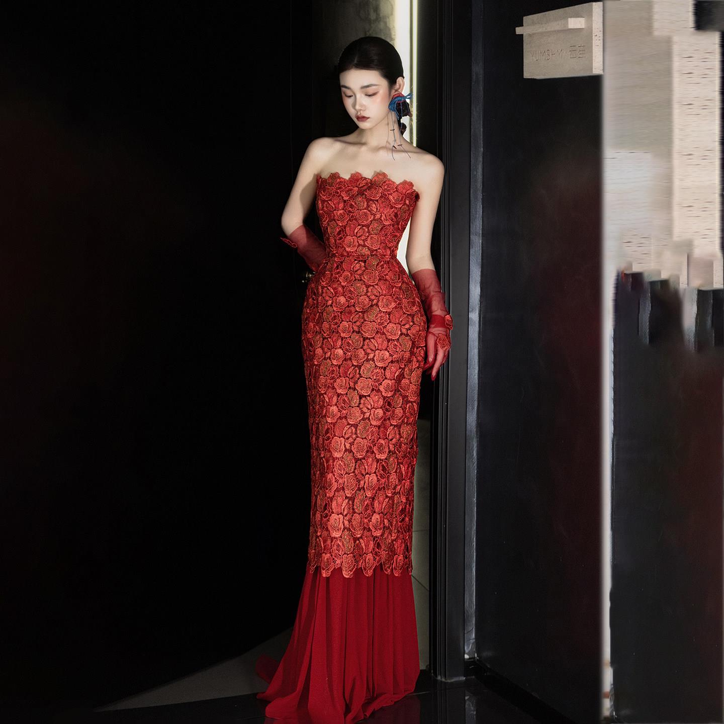 敬酒服新娘红色绝美抹胸订婚回门礼服宴会迎宾鱼尾小众中式晨袍女