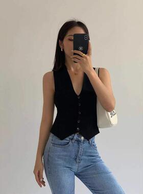 Women's Solid Color Halter Neck Strap Top, Fitted