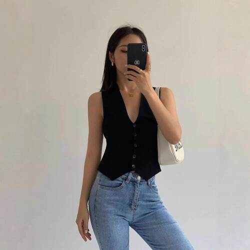 Women's Solid Color Halter Neck Strap Top, Fitted