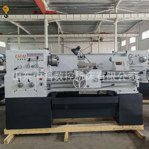 实体小型卧式车床C6132*1000金属小车床操作方便简单普通车床