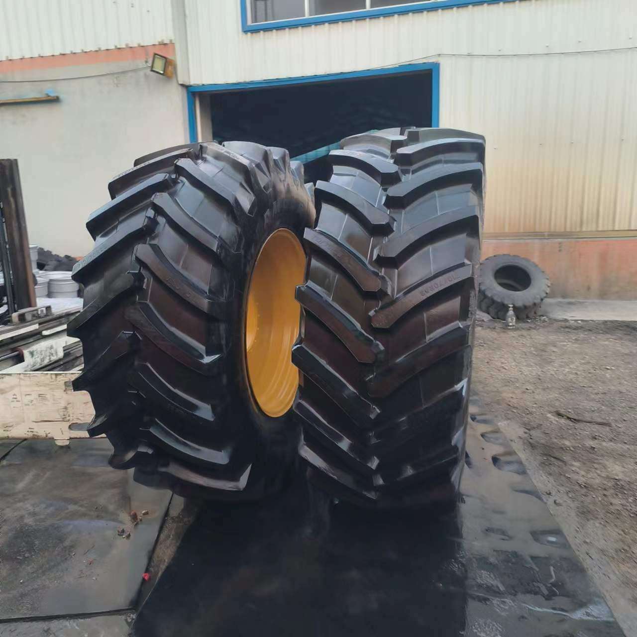 现货子午线轮胎710/70R38 42 520/85R38 42
