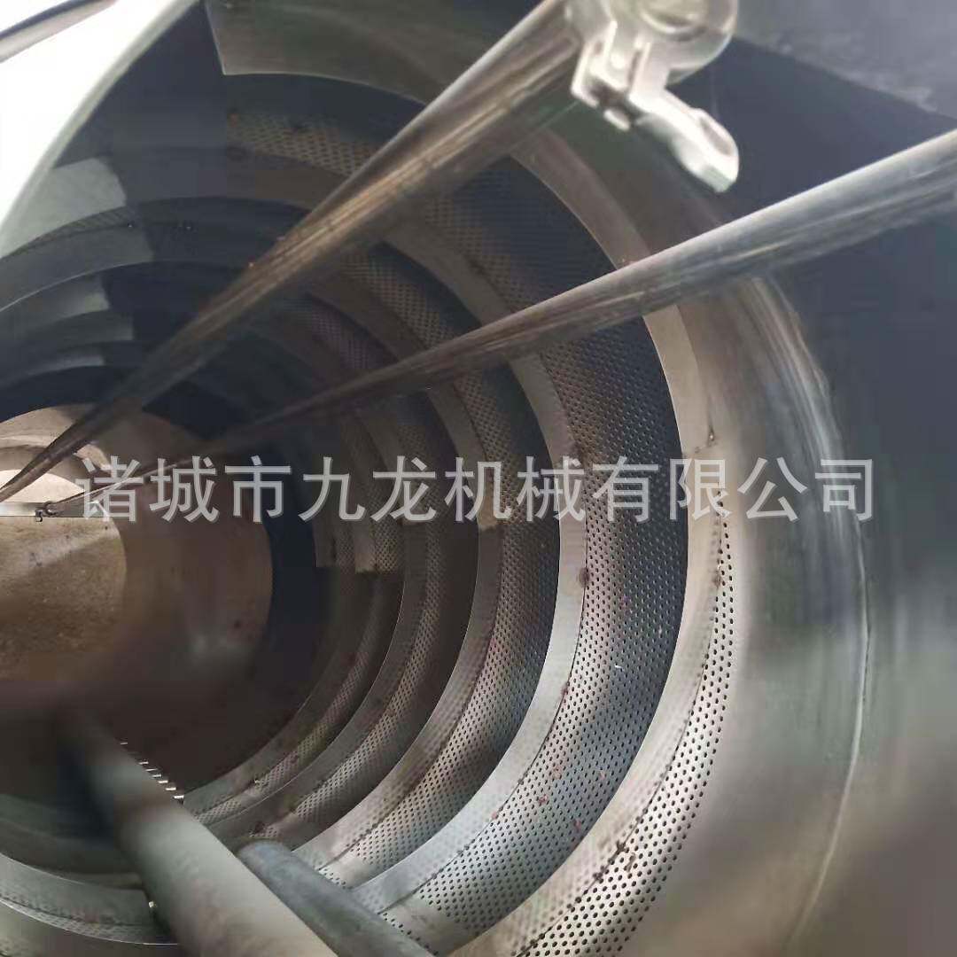 厂家直供诸城滚筒式毛刷清洗机螺旋式高压喷淋食品包装袋清洗机