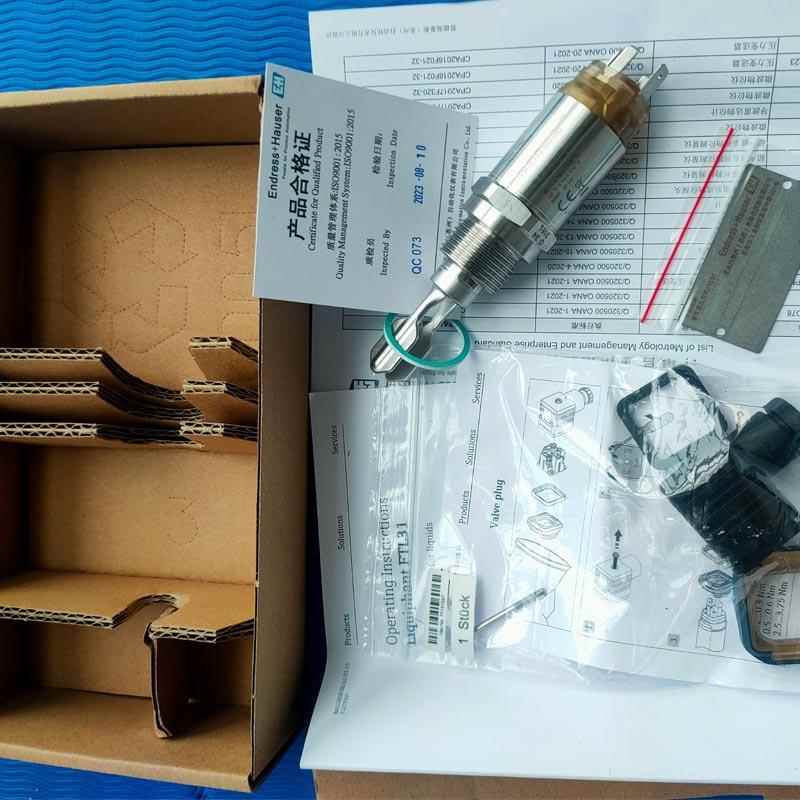 FTL31-12Q2/0液位开关FTL31-AA4M3AAW5J