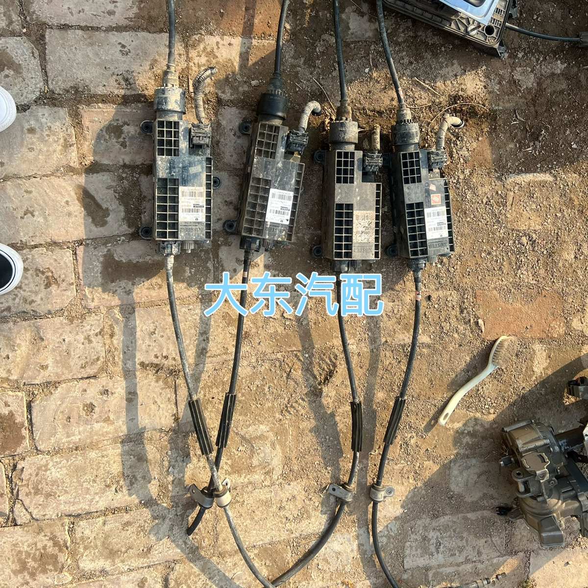 纳智捷大7七U6S5电子手刹模块电驻车制动器手刹控制电机手刹电脑