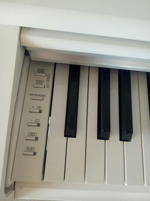 对比内幕雅马哈ydp144和163哪个好,琴友分析雅马哈ydp144和163区别是?