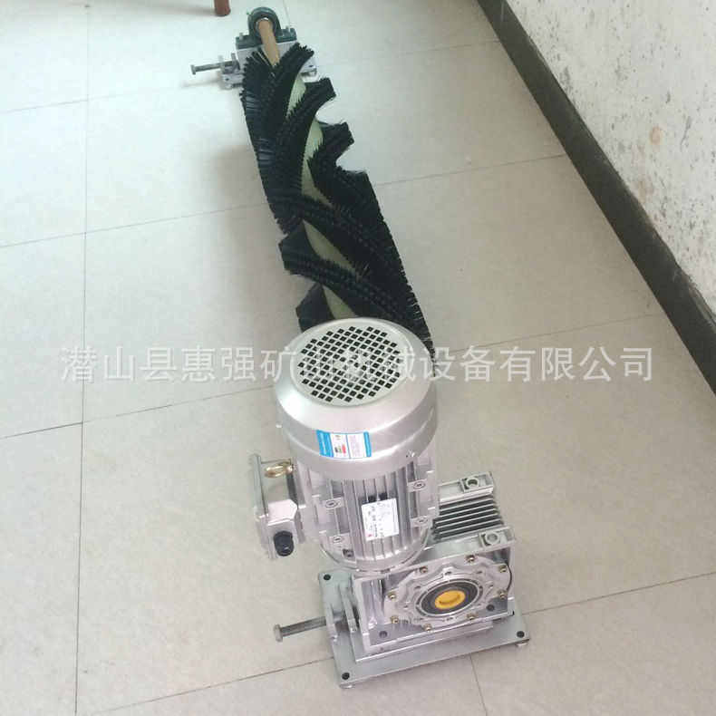 厂家直供电动旋转尼龙毛刷毛刷辊清扫器皮带输送耐磨清扫器刮泥板,机械设备,矿山专用设备,淘宝优惠券,粉丝福利购,淘宝优惠卷