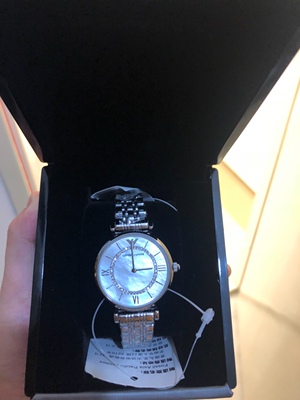 armani阿玛尼手表怎么看真假谁来讲讲看