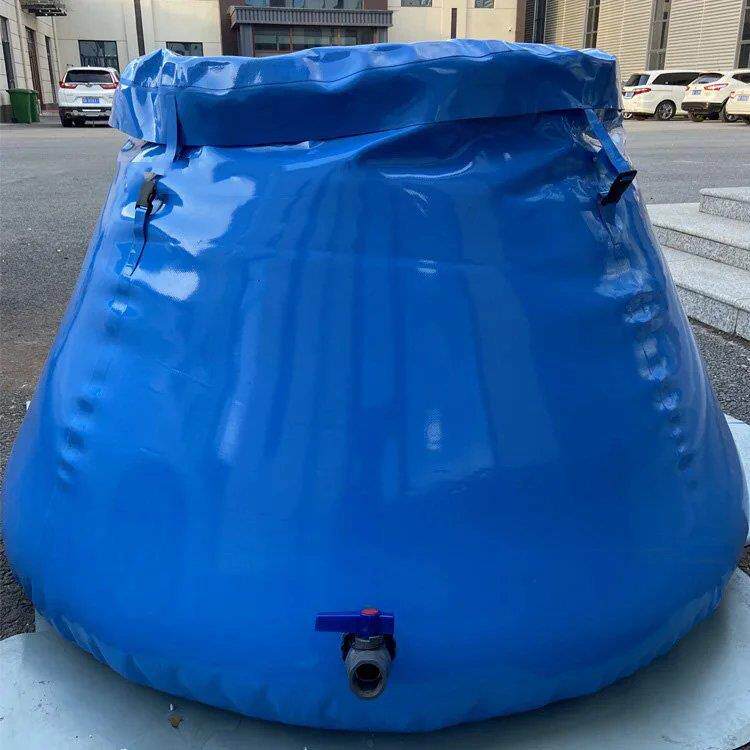 移动水囊 主体材质PVC,具有抗紫外线、抗老化、抗霉菌、抗龟裂