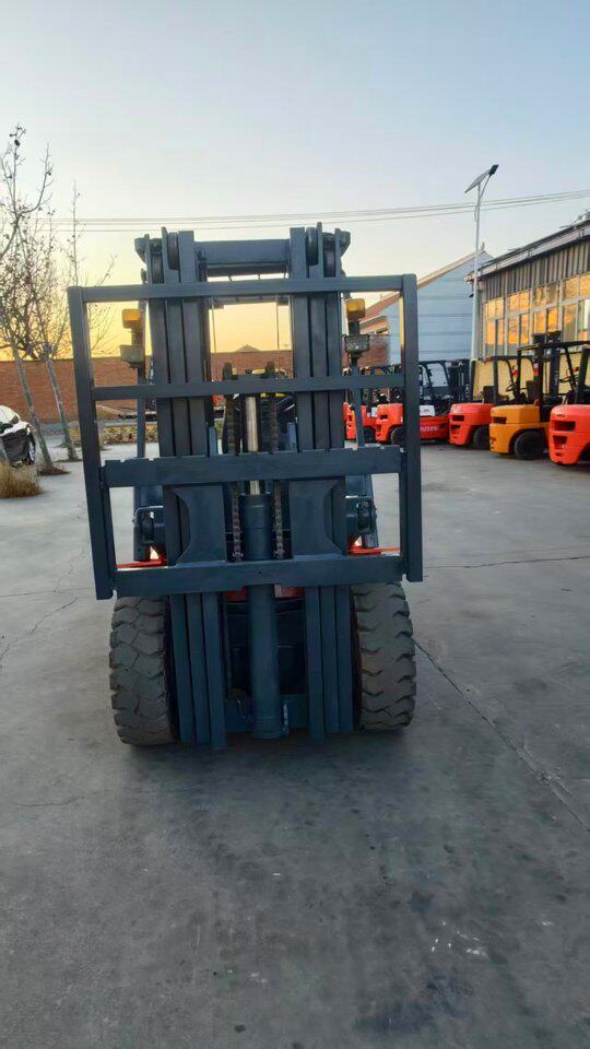 2月9日天津合力3.5吨叉车升高4.5米网络拍卖公告