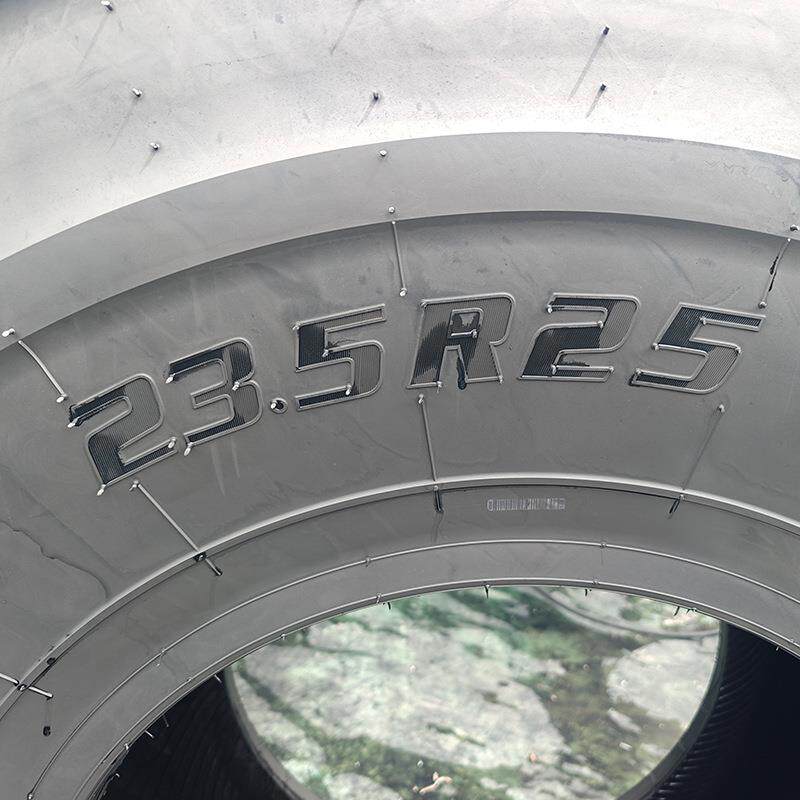 50装载机轮胎 23.5R25铲车全钢丝E3龙工花纹真空工程机械轮胎