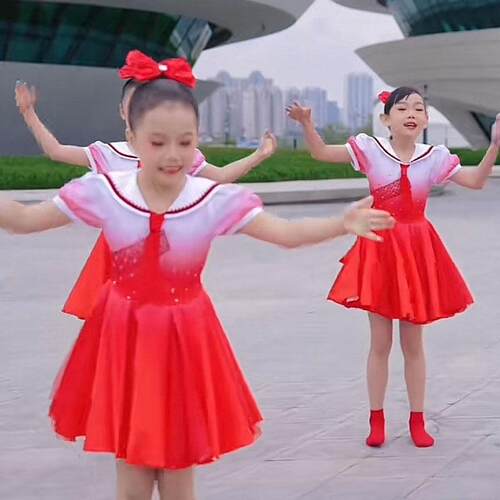 高档少年志舞蹈演出装服祖有国有我火炬红领洋服装小学生巾合唱服