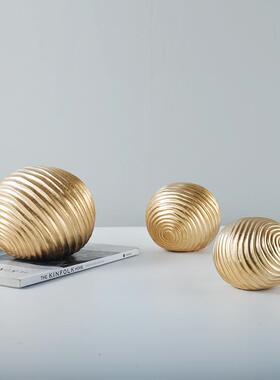 现代简约创意抽象金色裂纹波浪球样板间售楼处客厅书房创意摆件