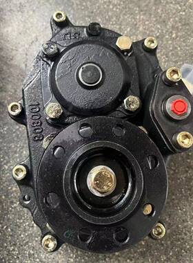 HW70YH-F114取力器总成(右偏置,HW25,缓速器) AZ970029000058