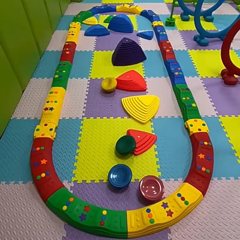 五角星平衡木触觉板幼儿园儿童感统训练器材家用运动独木桥过河石