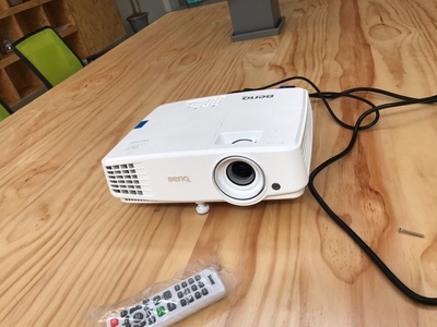 求证下明基投影仪MS527怎么样?亲戚推荐明基投影仪MS527差不差呢