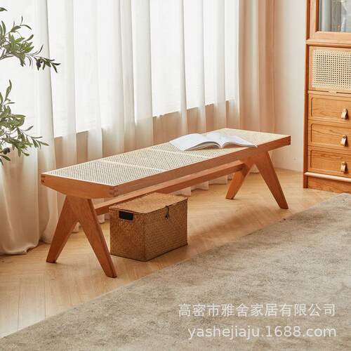 藤编长凳