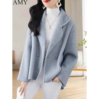 2025开秋新款毛绒条纹短外套职业气质通勤慵懒风时尚西装领上衣女