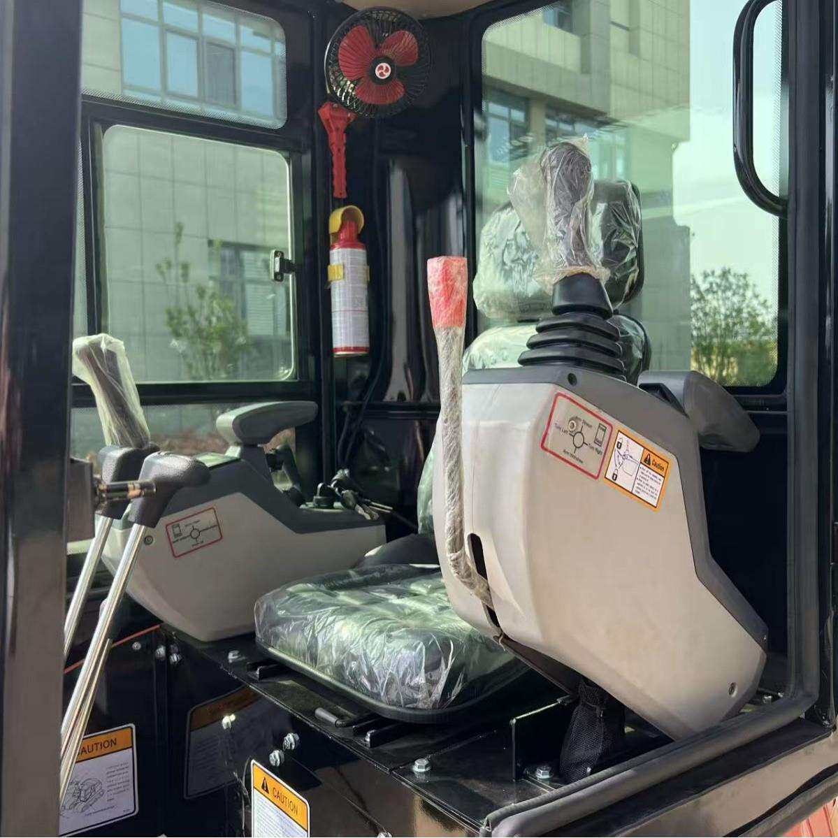 ZY-18小挖掘机 家庭农场规划开挖修整养殖场清理农业创业作业工具