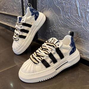 板鞋男2025新款韩版潮流百搭贝壳头破洞运动休闲鞋厚底增高小白鞋