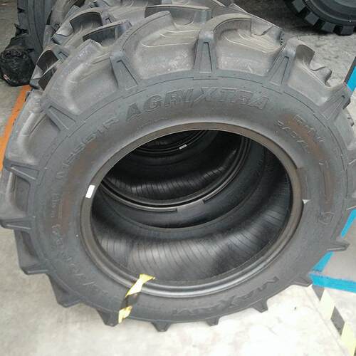 320/85R24拖拉机轮胎 12.4R24农用人字全钢丝子午线农业机械轮胎
