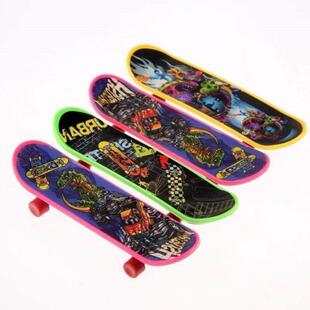 4pcs/pack finger board mini skateboard toy boy kids children