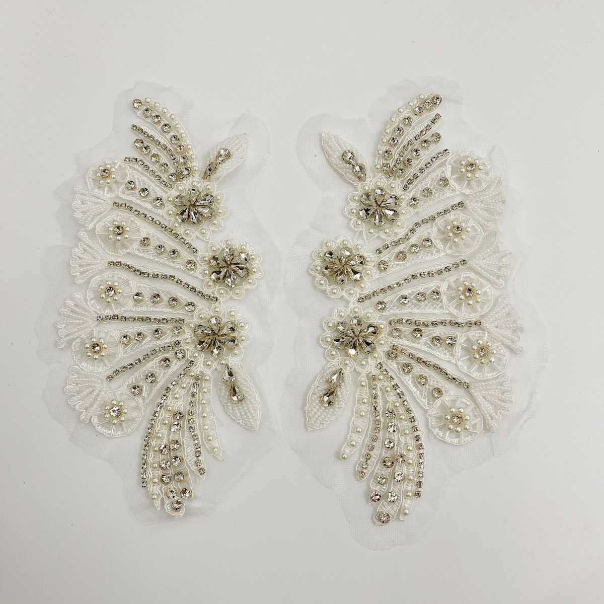 白色重工钉珠手缝钻立体花朵蕾丝花边对花辅料高档服装钻饰贴片