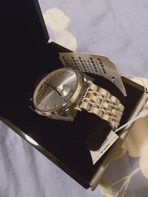 请教老铁入手阿玛尼AR1819手表怎么样，质量有保障吗，好不好用呀？