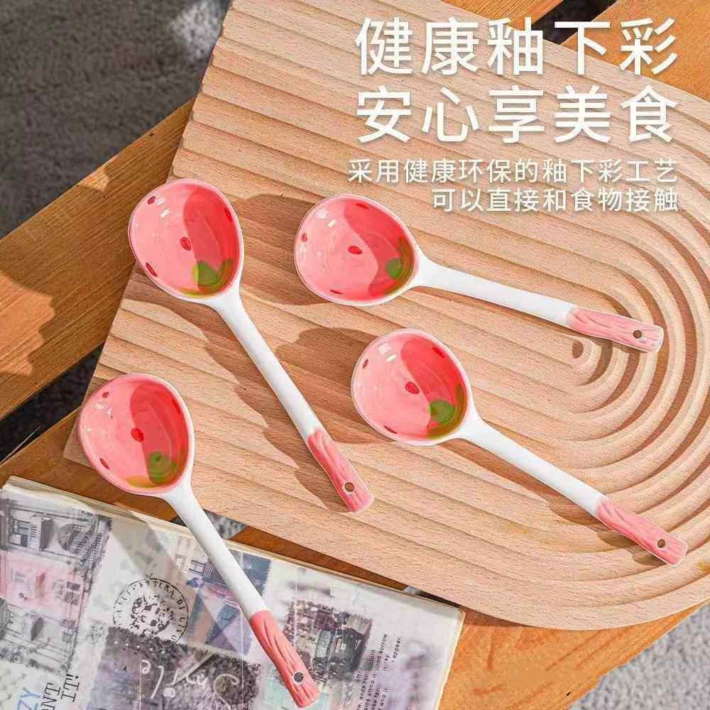 德国草莓陶瓷长柄勺子圆勺咖啡勺少女心甜品勺网红手绘釉下彩汤勺
