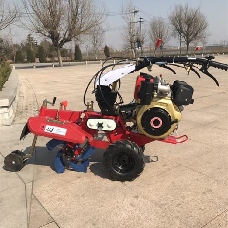 小型手扶式微耕机四驱松土除草机犁田翻土旋地机