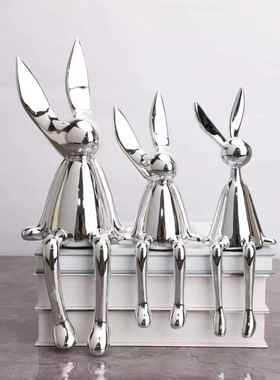 现代坐姿银色电镀小兔子装饰摆件轻奢风家居桌面坐着饰品乔迁新居