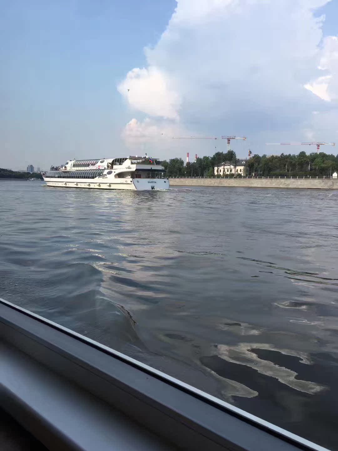 8只小猪 莫斯科包车圣彼得堡徒步一日游中文司