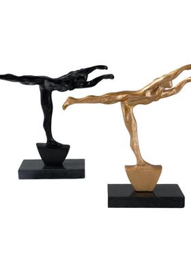 简约后现代冷铸铁艺术人体雕塑品铁艺金属人物摆件客厅样板间摆设