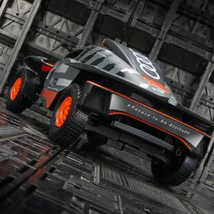 星辉56900仿真RS Q e-tron合金赛车模型双开门静态转向汽车摆件