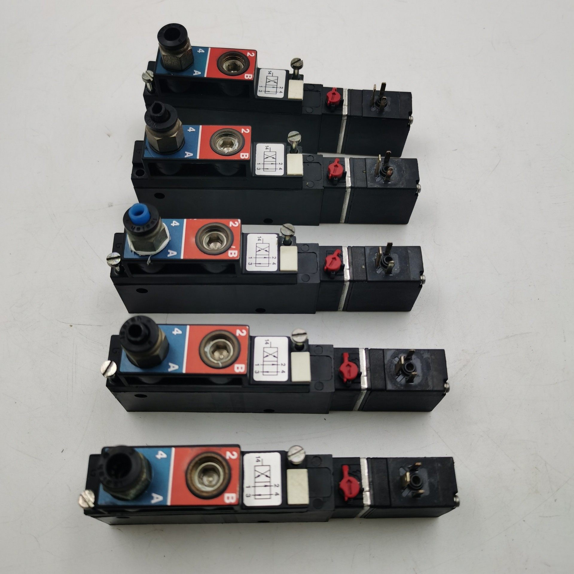 5470G 4.0 G1/8 DC24V 00221081