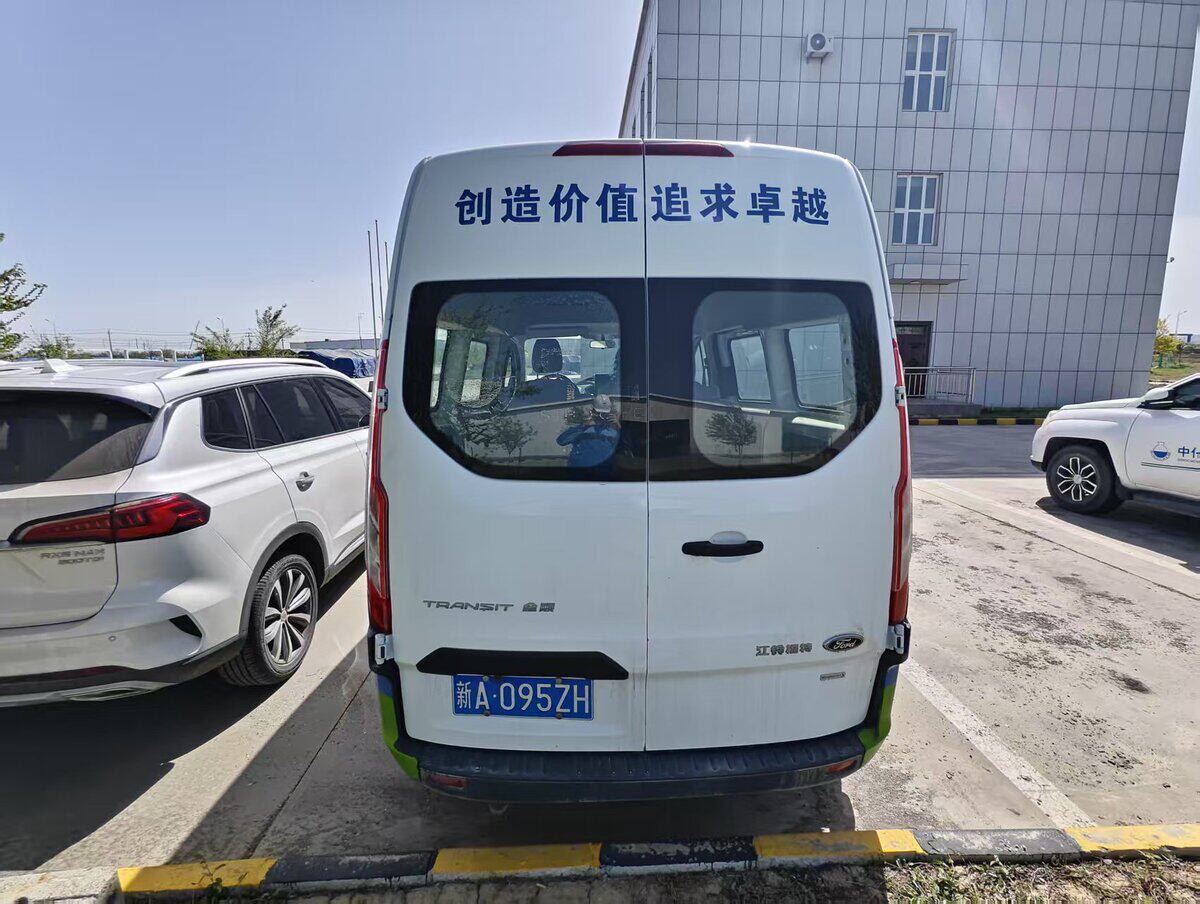 6月2日昌吉新A095ZH江铃全顺牌小型普通客车网络拍卖公告