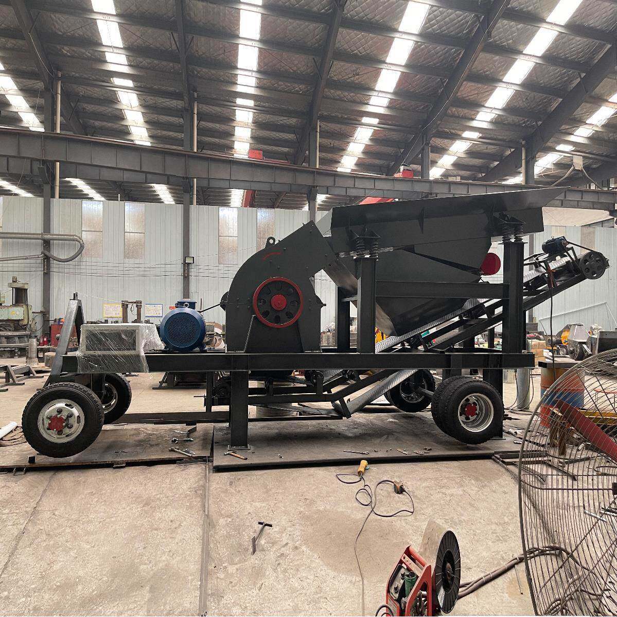 移动式锤破车 电动柴油大小型碎石车 建筑矿山破碎机 锤式制砂车