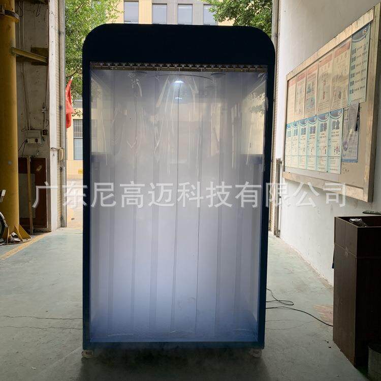 边境出境人员海关关口智能人脸识别感温消毒一体机