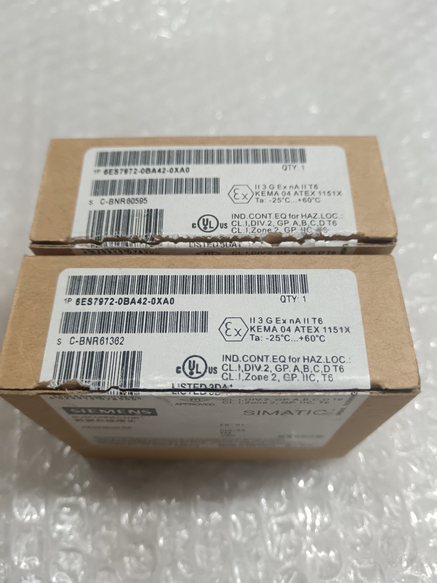 西门子6ES7972-0BA42-0XA0两个全新开封，原装