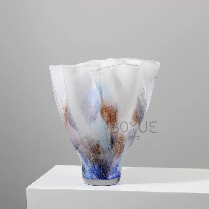 现代轻奢简约彩色花瓣口大口小底琉璃花瓶样板间客厅餐厅桌面摆件