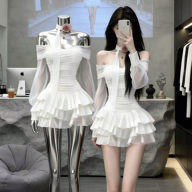 白色一字肩荷叶边长袖洋装女秋冬新款公主风宴会礼服蛋糕蓬蓬裙