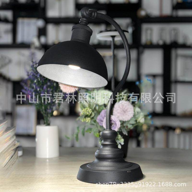 新款外贸美式复古铁艺台灯卧室软装床头学习台灯书房装饰充电台灯