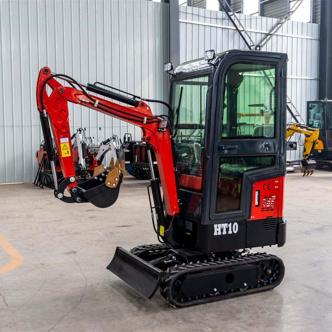新款小型挖掘机厂家一吨封闭驾驶室微型挖机10型农用果园挖土机
