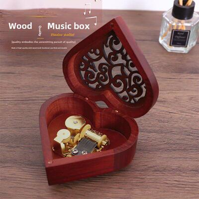 覆古心形切割发条音乐盒天空之城男孩和女孩的生日节日派对圣诞礼