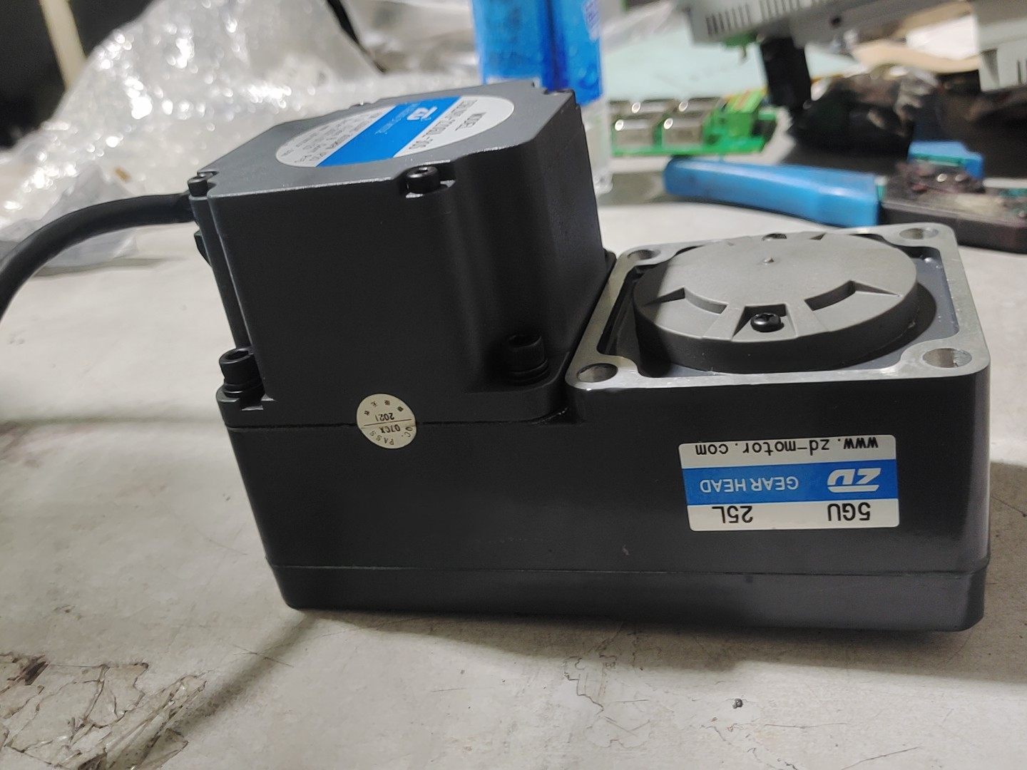 ZD中大力德L型无刷减速电机，型号Z5BLD90-220GU