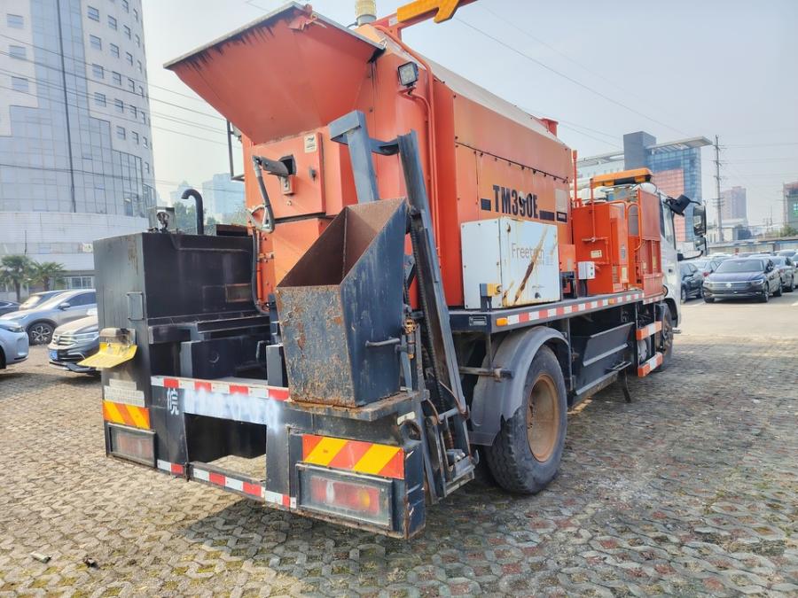 12月19日滁州2016年1月登记英达牌沥青热再生修补车网络拍卖公告