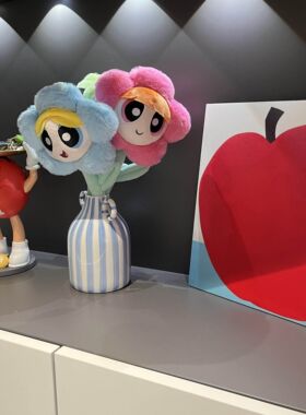 【新家的100个快递】飞天小女警毛绒花瓶摆件卡通高颜值桌面摆件